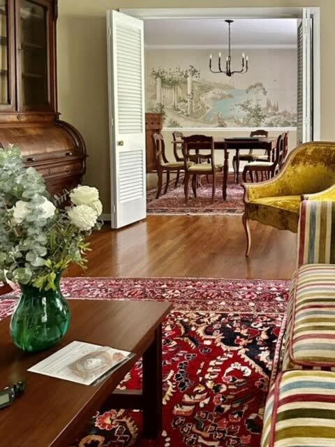 Nashville Elegance Enjoy Southern Comfort In Style Exterior photo